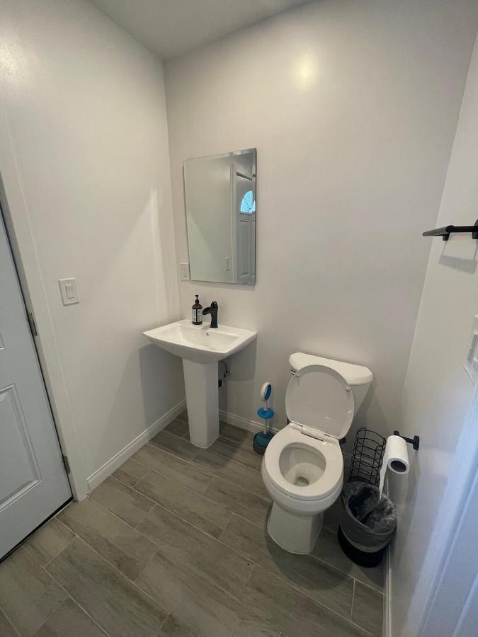 Private Standalone Room W/ Tv, Wifi & Ac In Carson Exterior foto