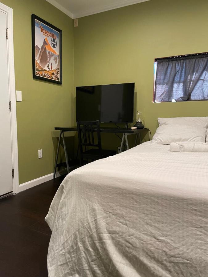 Private Standalone Room W/ Tv, Wifi & Ac In Carson Exterior foto
